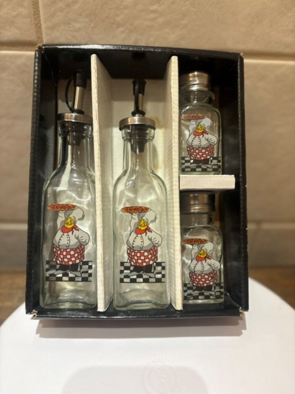 Retro Happy Fat Pizza Chef Themed Oil, Vinegar, Salt & Pepper Condiment Set